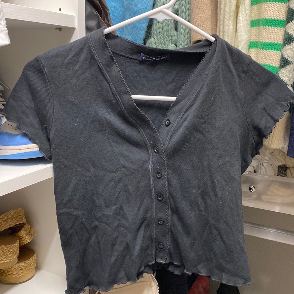 Brandy Melville black buttoned lettuce trim crop top